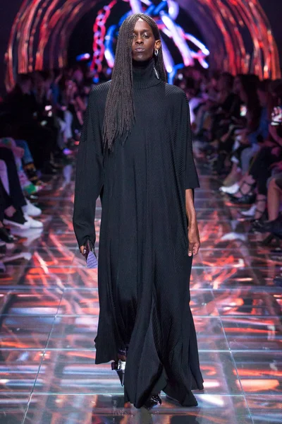Look 50